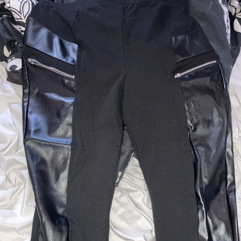 Semi leather leggings